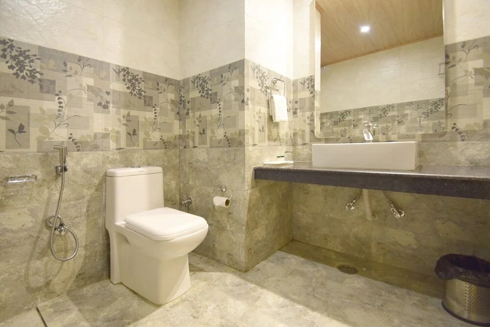 The Woodbine by OYO Rooms