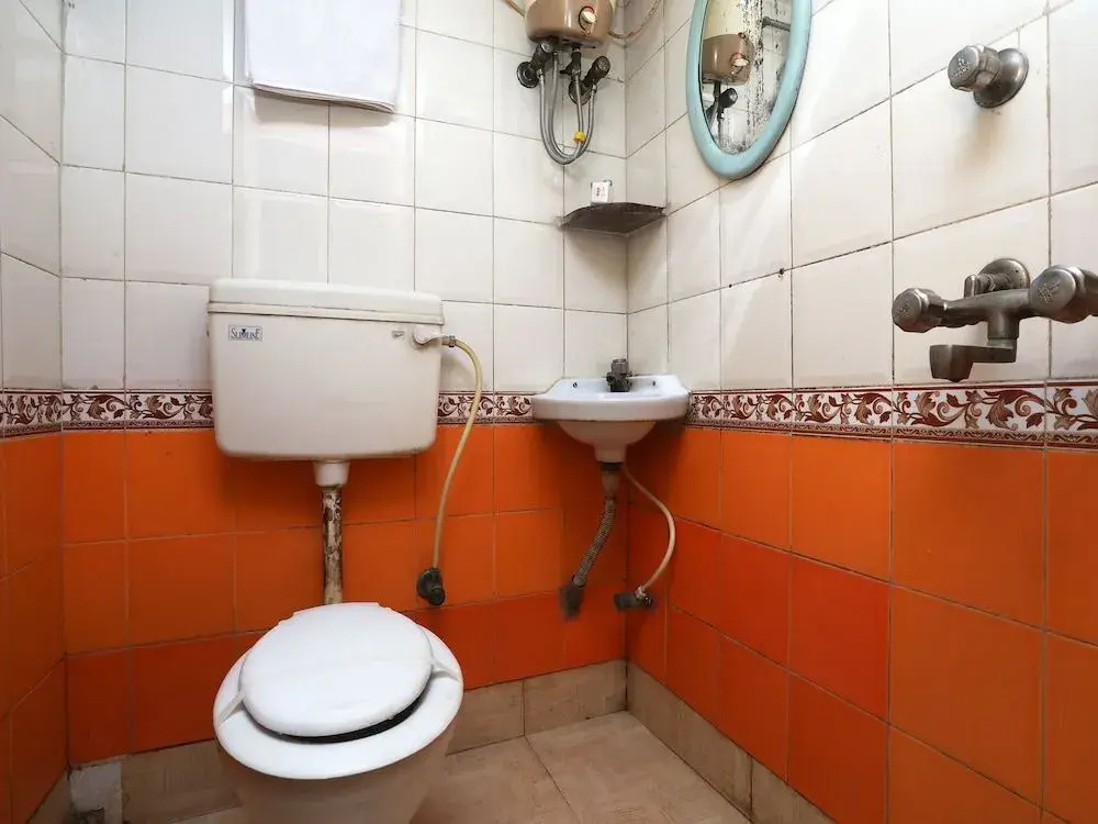 OYO 16600 Ken Guest House 2