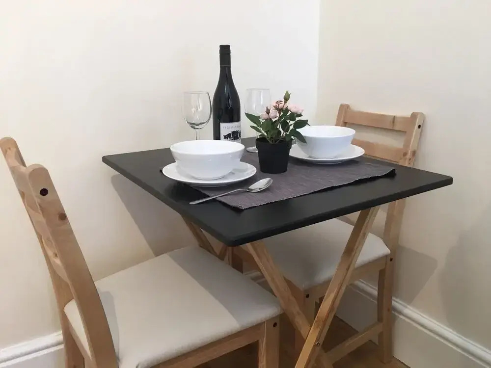 3 Bedroom Apartments Wells Street