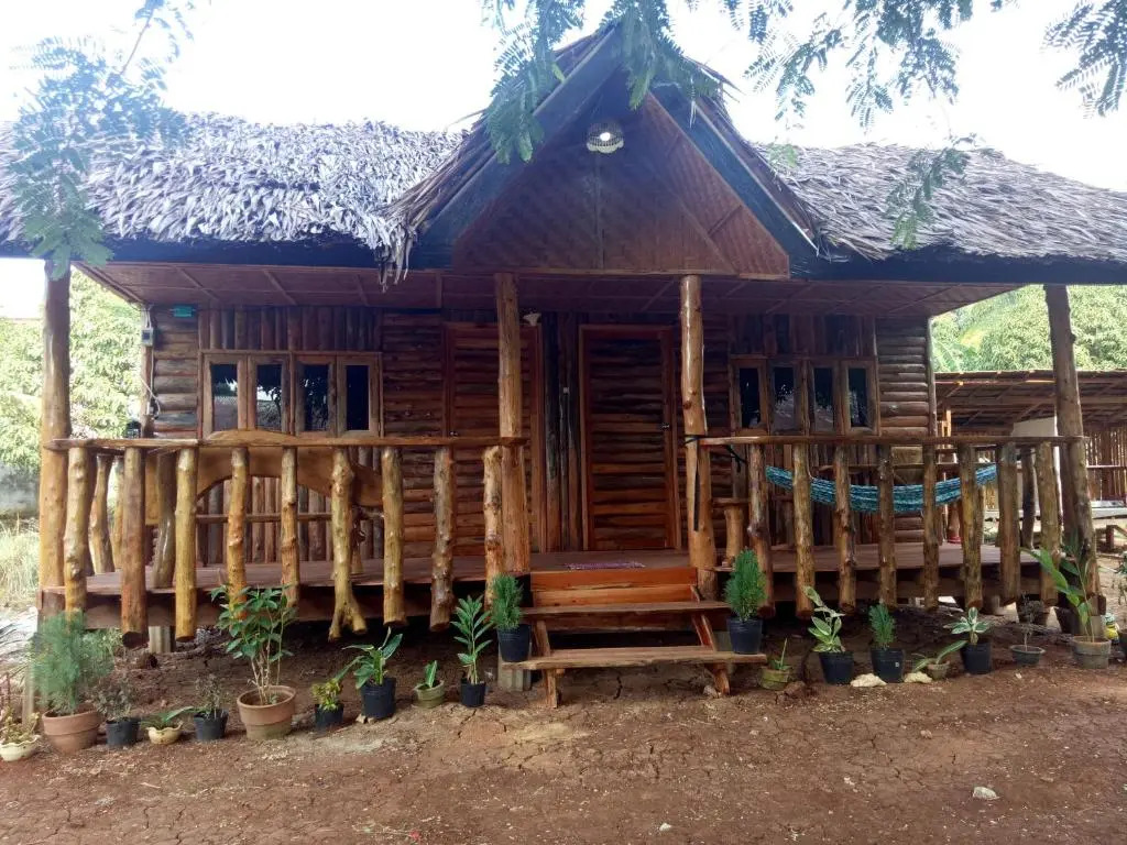 Travis Post Homestay