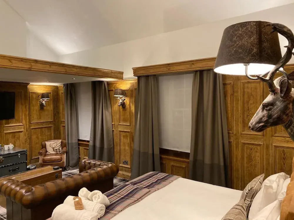 The Golden Fleece Inn
