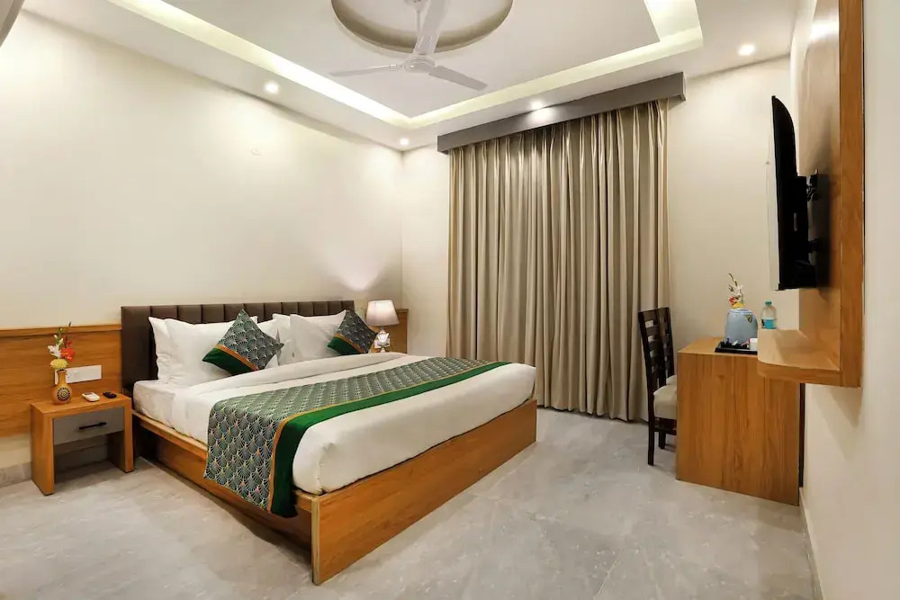 OPO Essential, Sector 21 Gurgaon