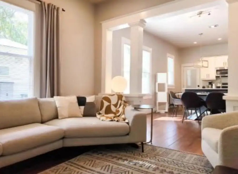 Chic Downtown Farmhouse With Garden and BBQ Grill