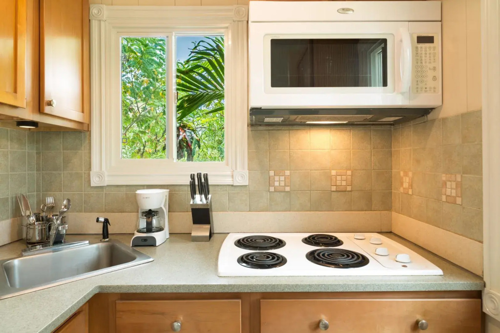 Kokomo Botanical Resort - Caribbean Family Cottages