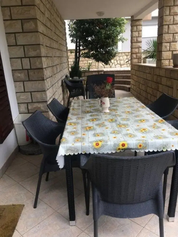 Apartments Nadica