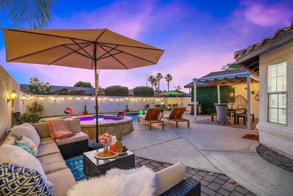 Relaxing 4BR Retreat w/ Refreshing Pool