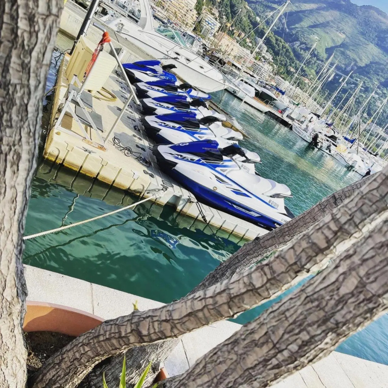 Location saisonnière Menton 50 m des plages