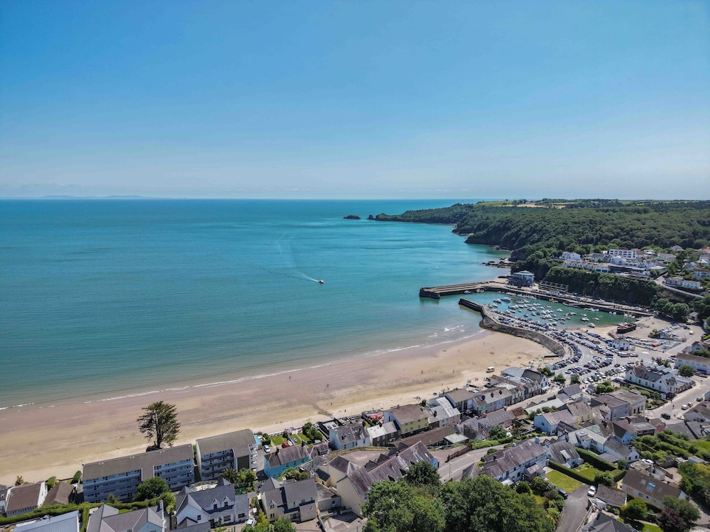 Beachways - 5 Bedroom Holiday Home - Saundersfoot