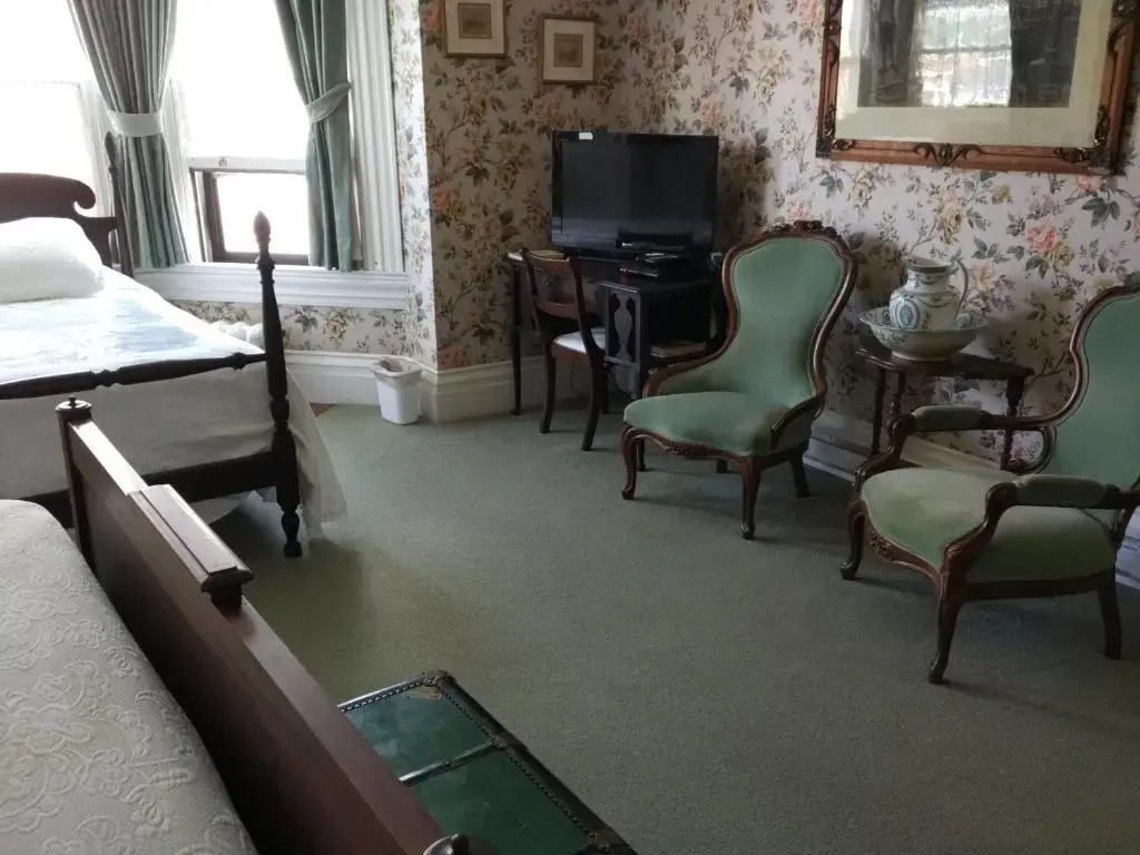 Homeport Historic Bed & Breakfast/Inn c 1858