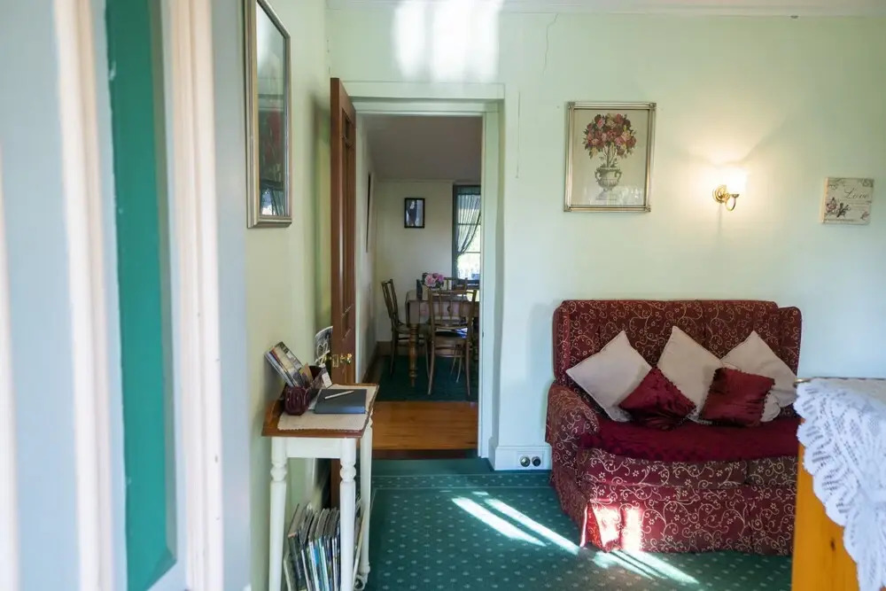 Sarahs Cottage