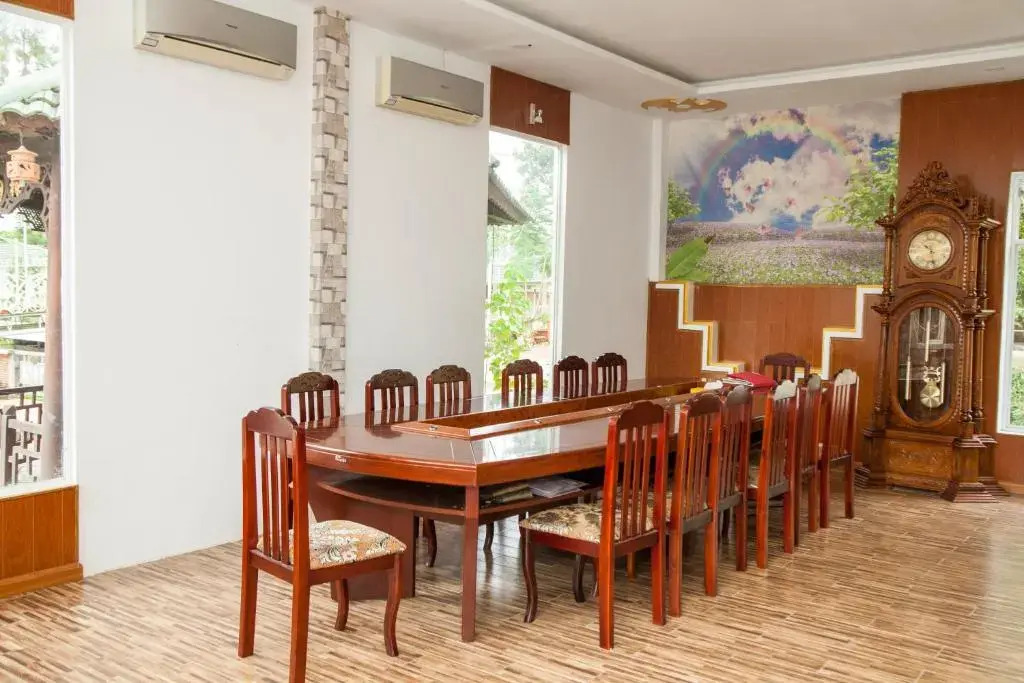 Satraco Royal Hotel