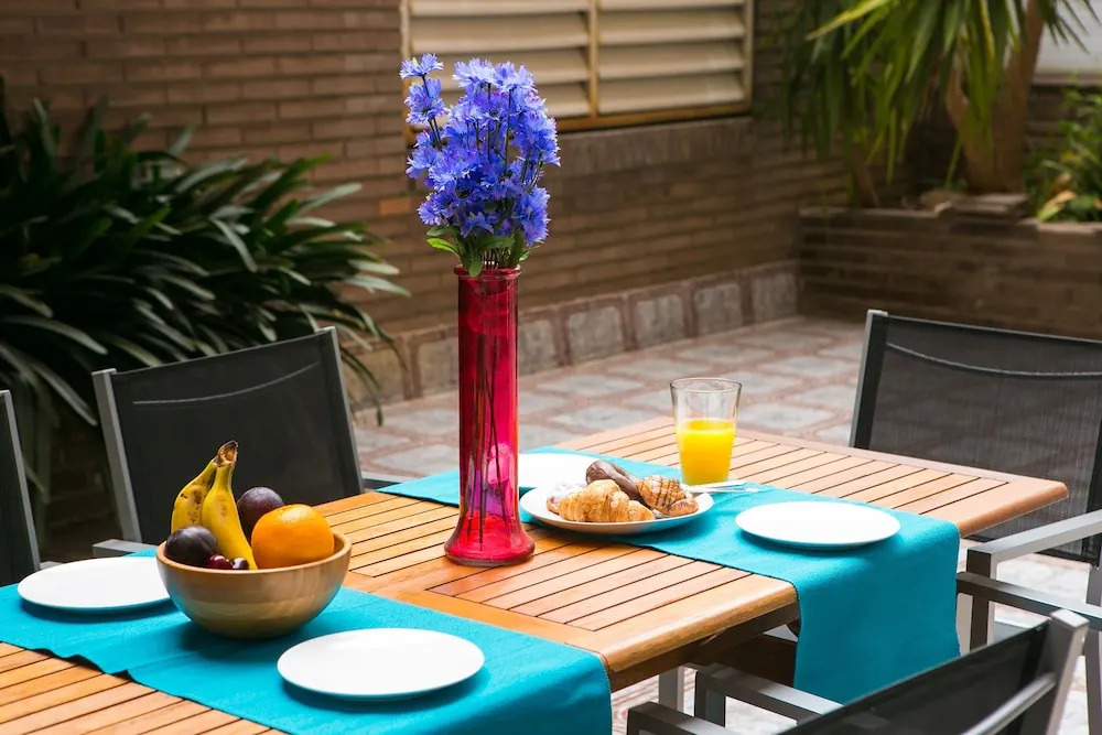 Apartment With Large And Private Terrace