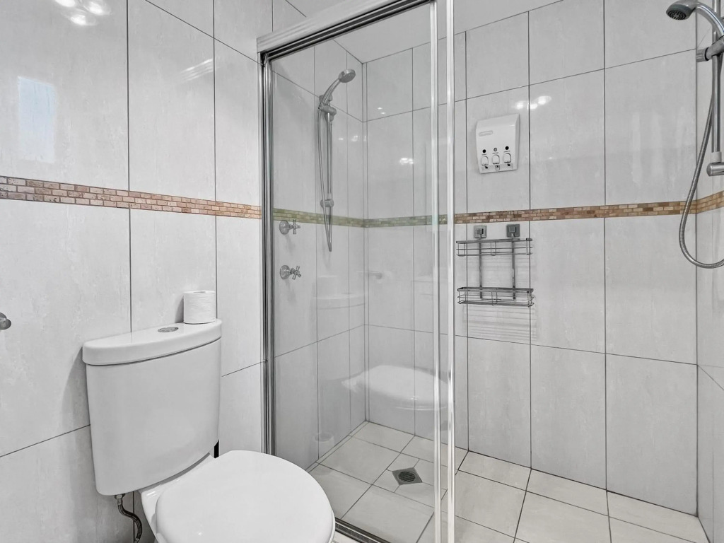 Central Armidale 2-Bedroom Apartment