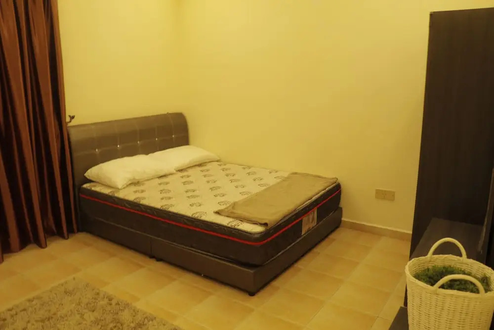 TRAVELORE.MY Homestay Villa D'Lagos