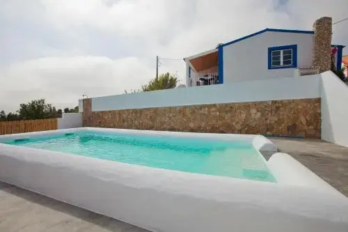 Casa Azul Da Relva, Com Piscina