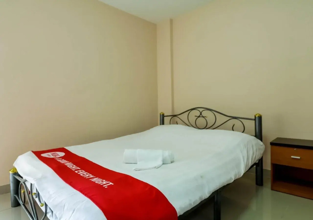 Nida Rooms Railroad 11 Hotel