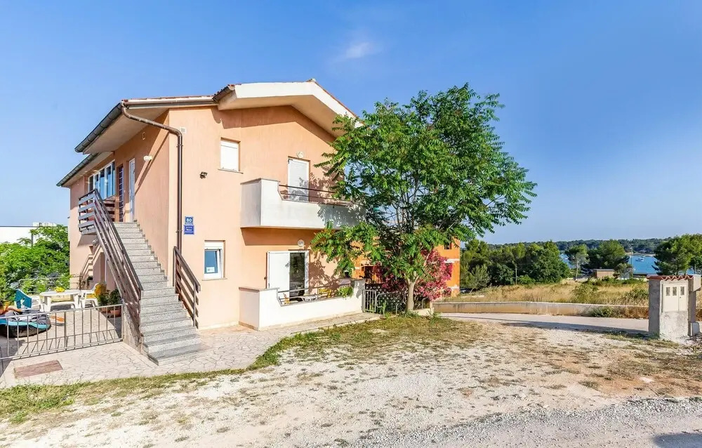 Amazing Apartment in Medulin With Wifi and 2 Bedrooms