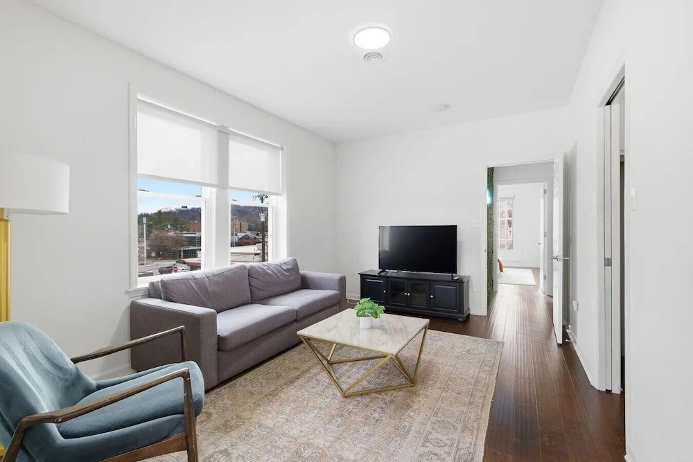 Apex Executive Apartments - 30th Ave