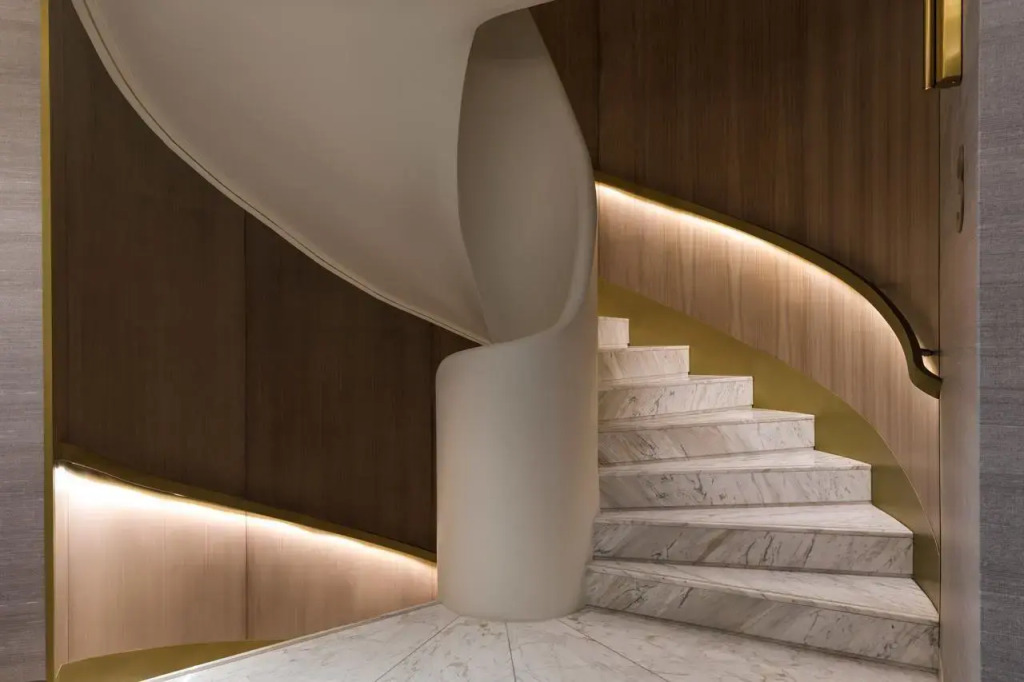 Anthology of Athens, The Leading Hotels of the World