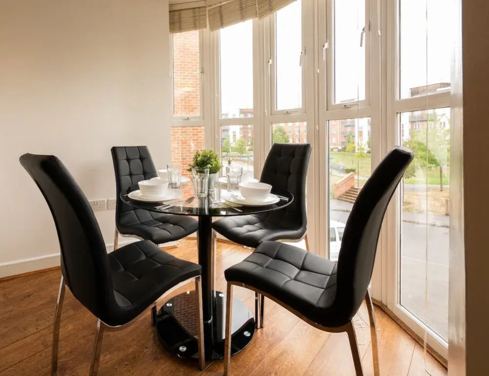 Royale Blenheim Apartment