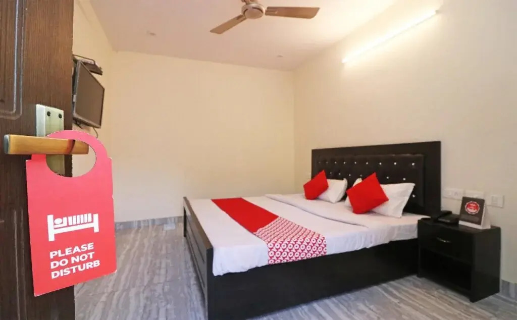 7 Mile Stone By OYO Rooms