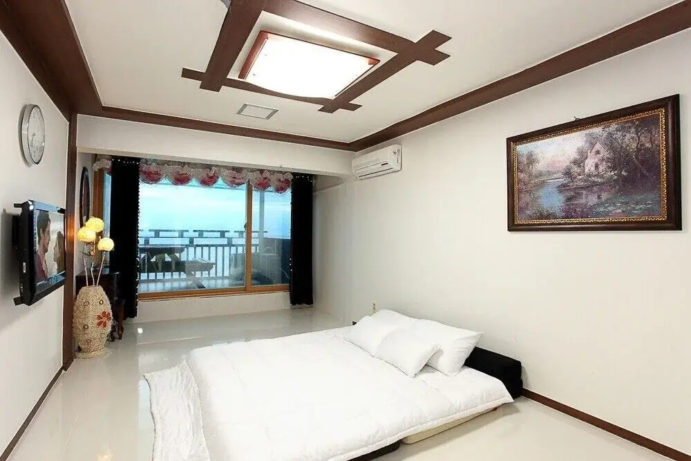 Uljin Sand Beach Pension