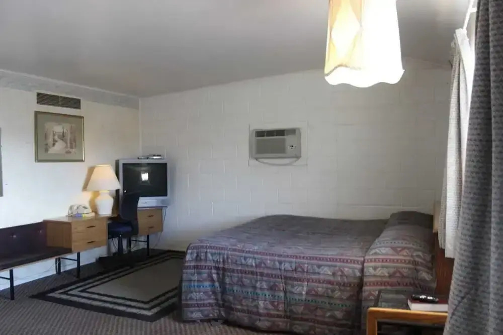 Thunderbird Motel