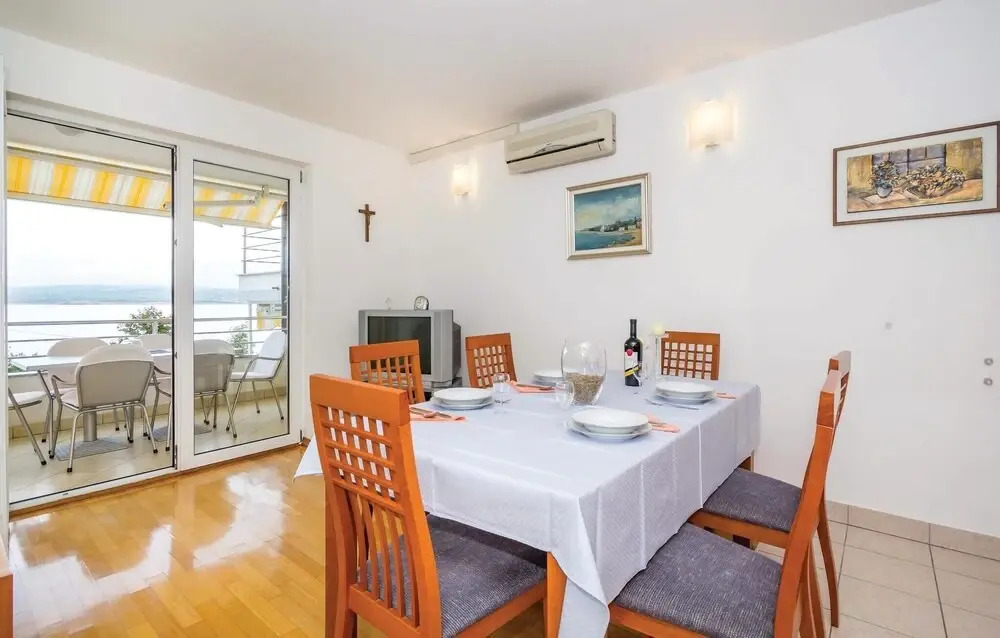 3 Bedroom Nice Home In Crikvenica