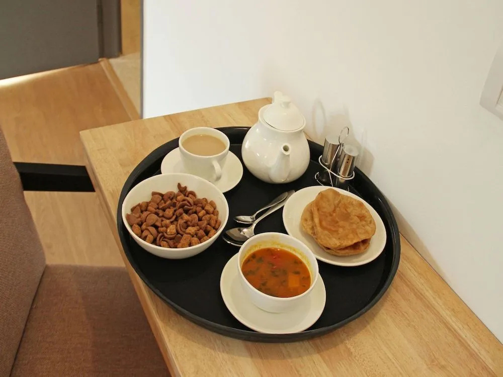 OYO 12192 Hotel Polok