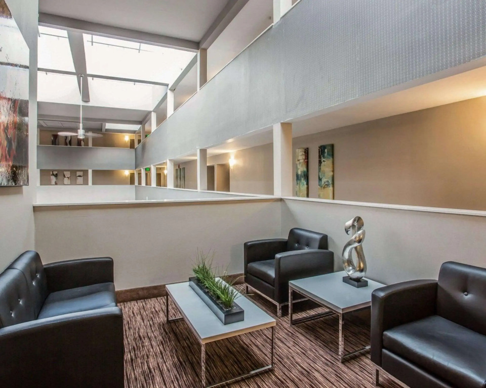 Quality Suites Nashville Airport