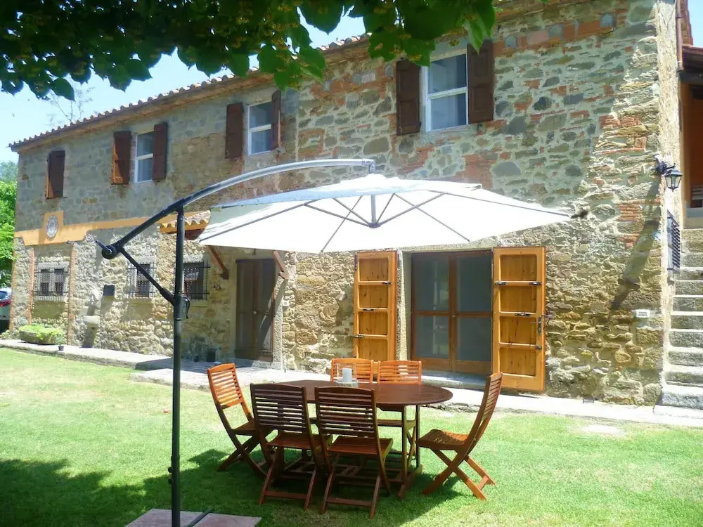 Elegant Villa in Tuoro sul Trasimeno with Private Pool