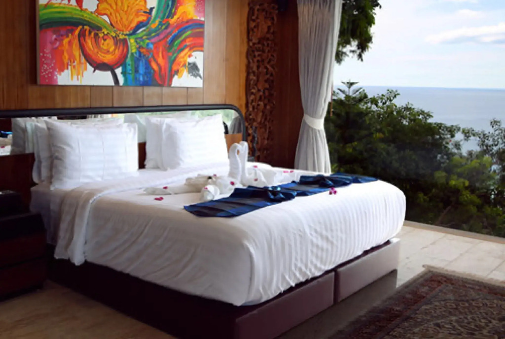 Luxury 4 pool Seaview 6 bedroom Villa on Surin Hill