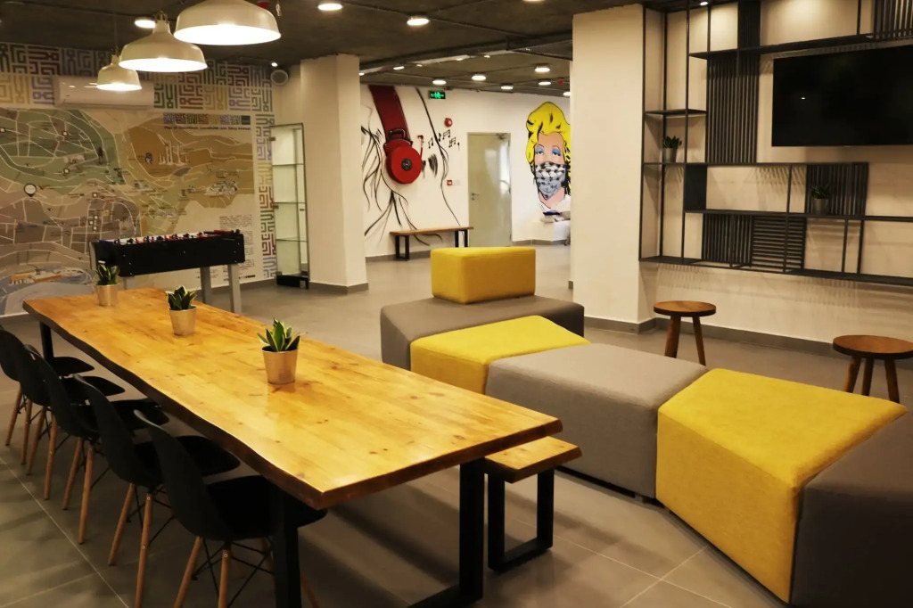 Nomads Hotel