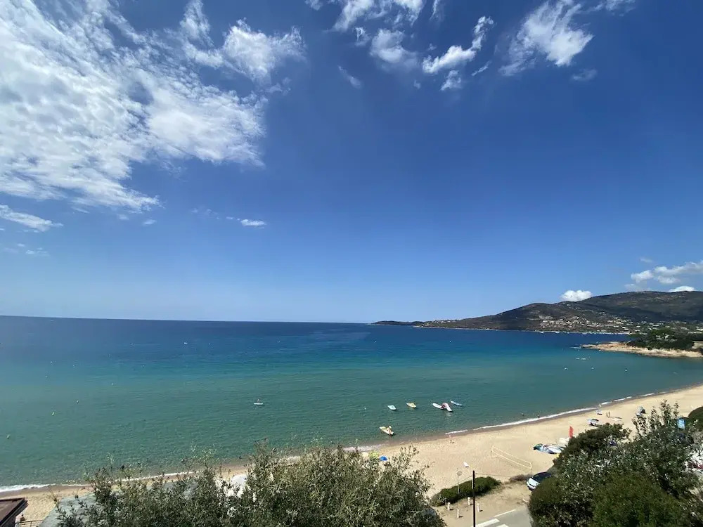Hotel à Rena d'Oru