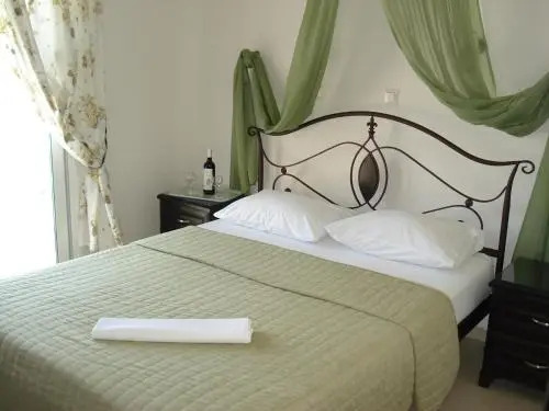 Niki Apartments