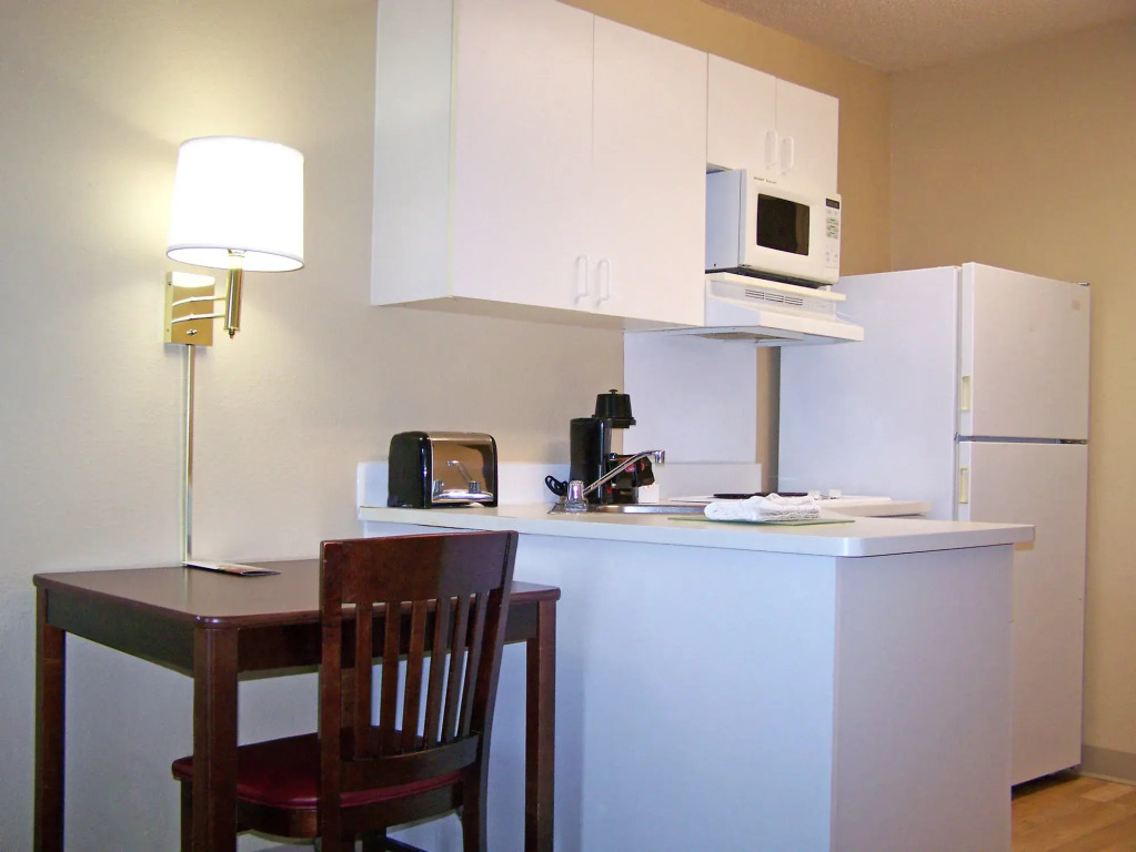Extended Stay America Suites - Minneapolis - Maple Grove