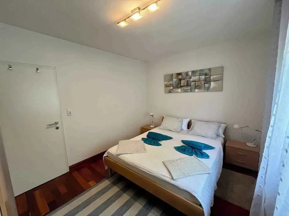 Apartment Picturesque Retreat