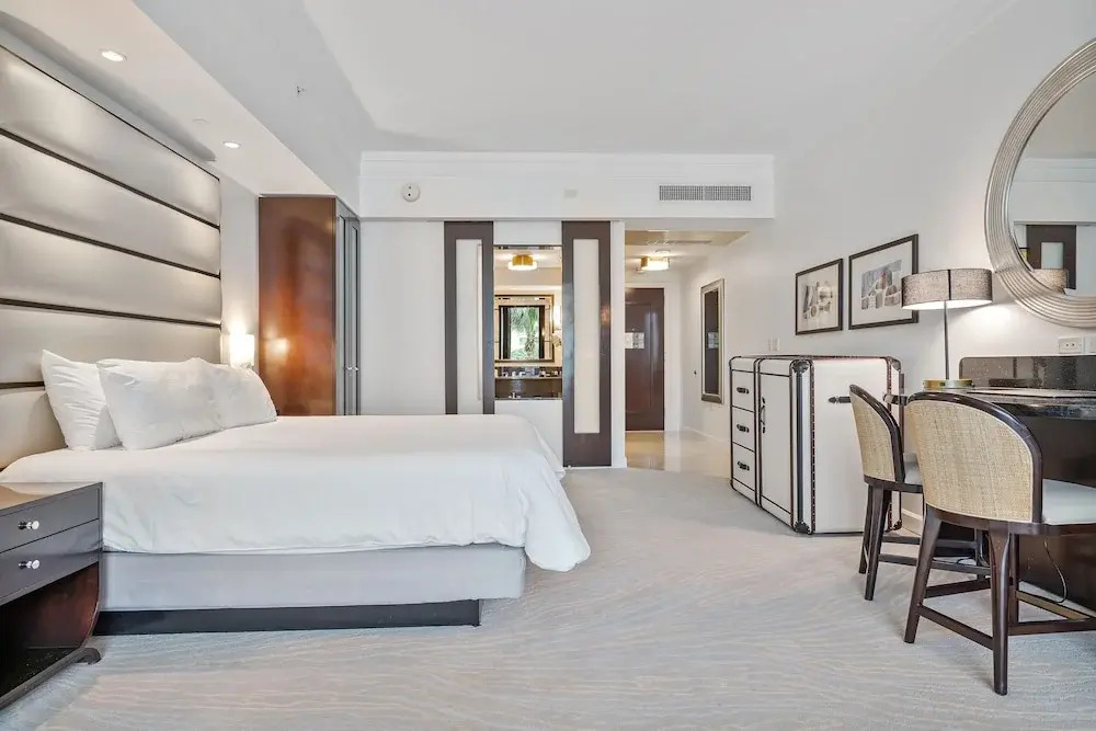 Junior Suite 2 At Sorrento Residences- Miami Beach 1 Bedroom Home by RedAwning