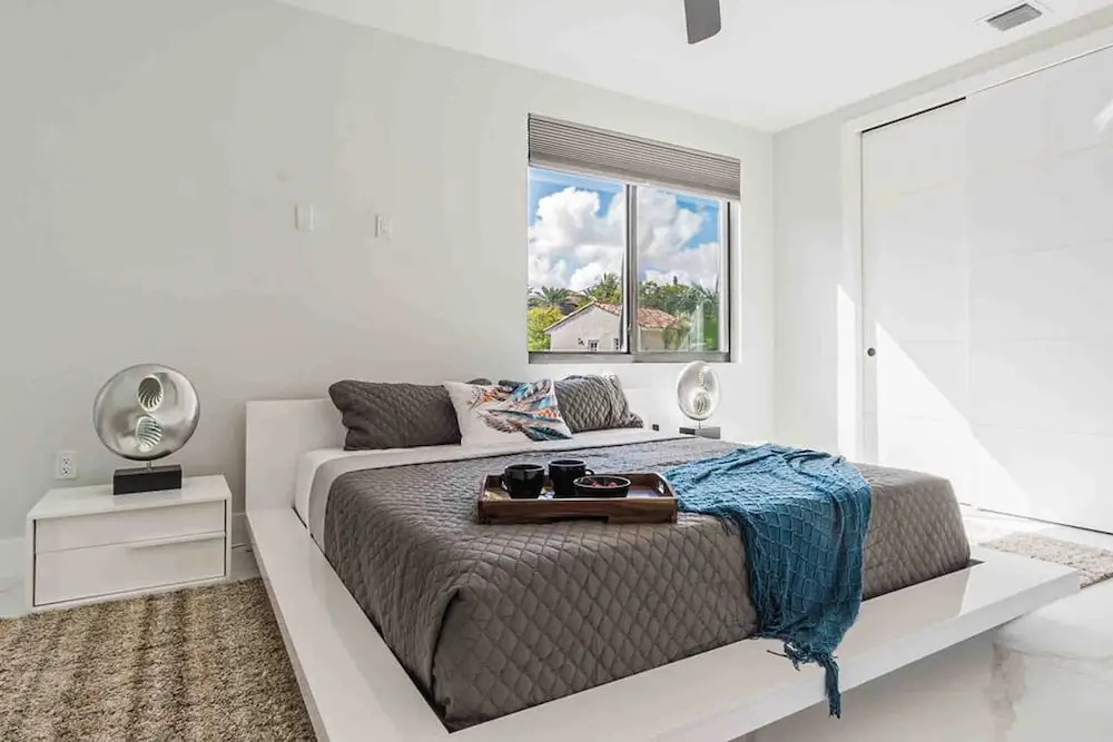 Luxury Paradise Walk to Las Olas -5 Mins to Beach