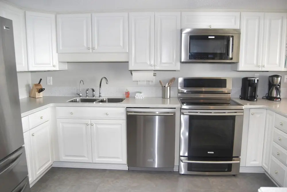 NORTH HAMPTON 1105 3 BEDROOM 3 BATH OCEAN VIEW Condo by RedAwning