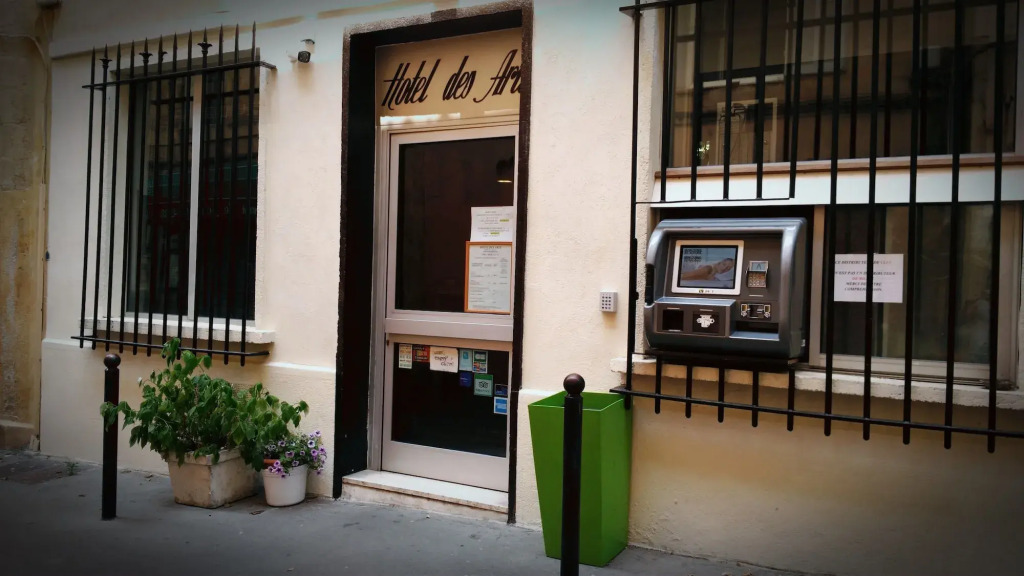 Hôtel des ARTS Aix