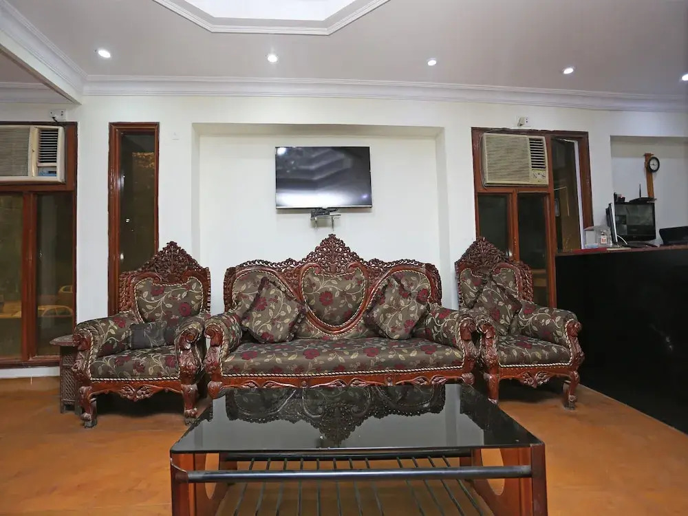 OYO 2257 Hotel MM Continental