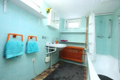 6678 Privat-Souterrain-Apartment