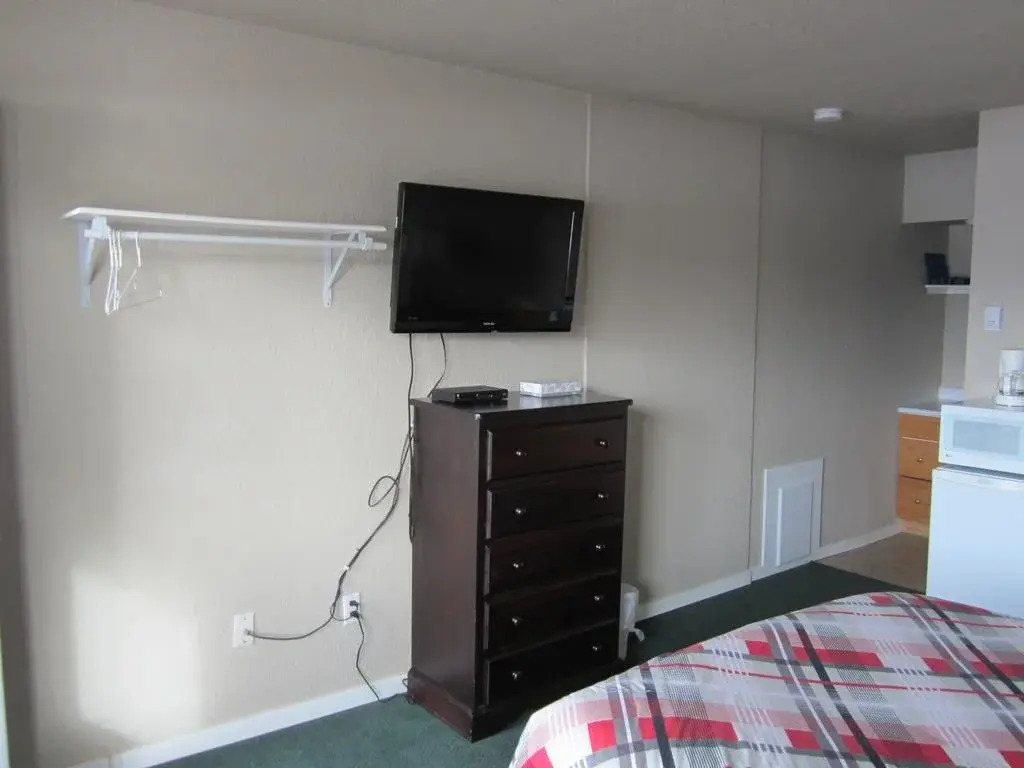 Hideaway Inn