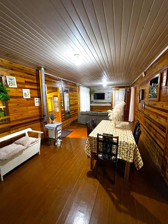 Casa serrana ampla e bem localizada em Urubici