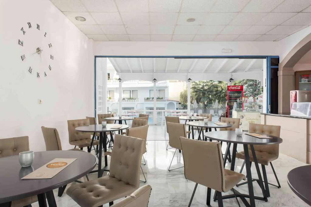Ariadne Hotel
