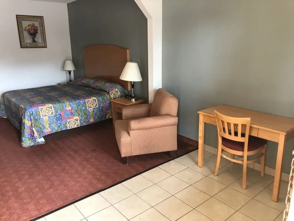 Whitesboro Inn & Suites
