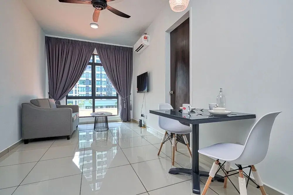 Oyo Home 1135 Magnificent 1Br Kenwingston