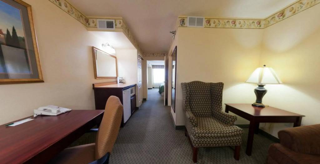 Country Inn & Suites by Radisson, St Cloud East, MN