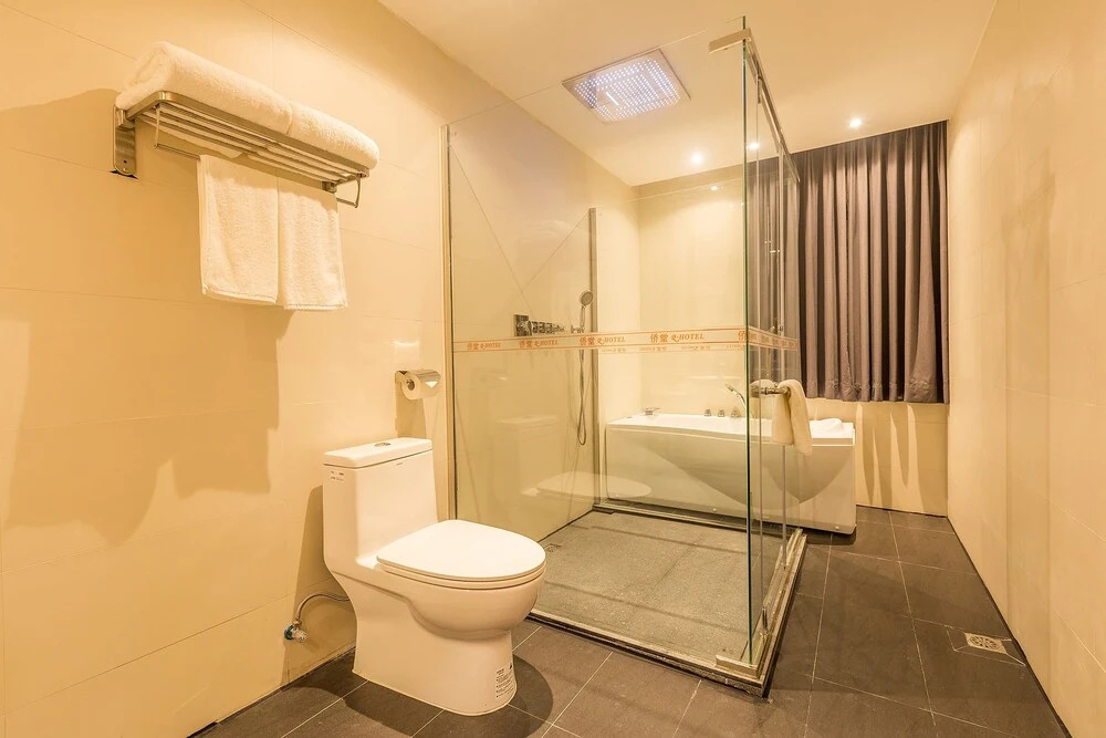 Q Hotel